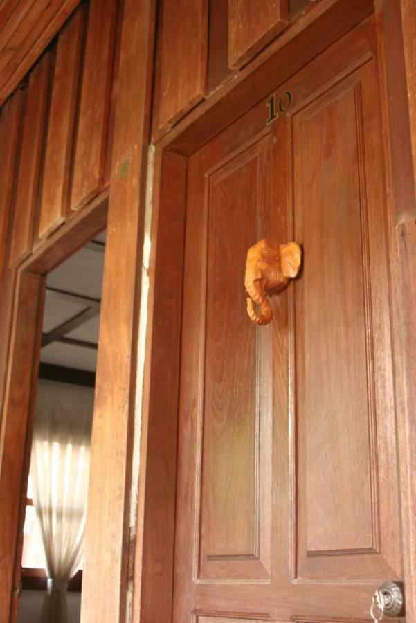 Mano Temple House Hotel Luang Prabang Ngoại thất bức ảnh
